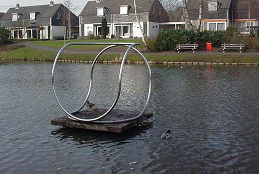 Hengelo and the sculpture of Lucien den Arend - public stainless steel sculpture for Hengelo