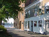 herenhuis en winkelwoning te koop in Zwijndrecht - huis huizen - pand panden - winkel en woning woningen - aan/bij het water - rivier de Maas