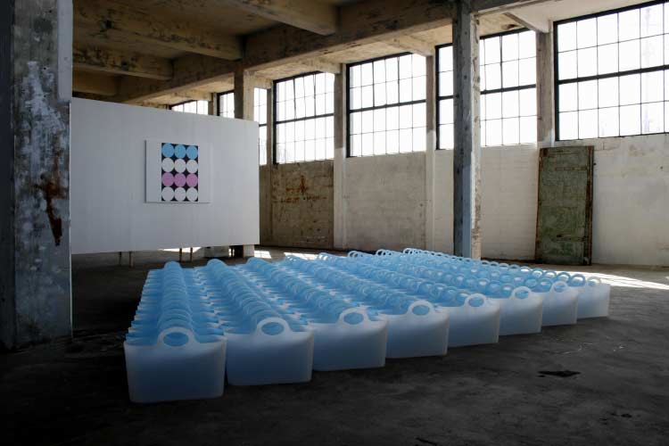 untitled - 2008 - installation - licht aan zee (light at the sea) 160 plastic bags - Gebouw 72, Den Helder, The Netherlands