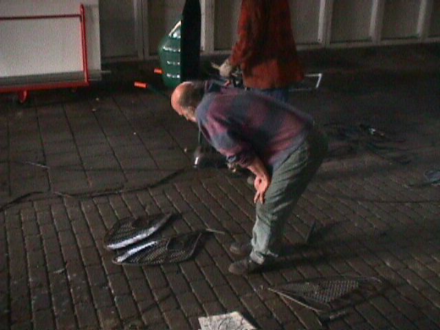 chap04.JPG (44497 bytes)