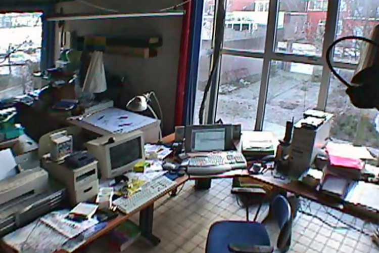 Werken in het atelier als kantoor - atelierwoning in de Randstad en aan de rivier.
