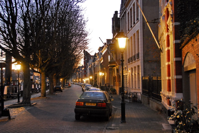 omgeving rivier in Dordrecht | De uitzichten vanuit het herenhuis | grachtenpand zijn wijds, historisch en landschappelijk.