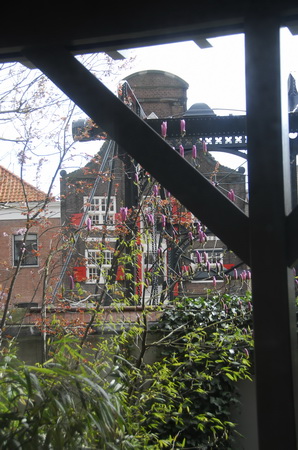 uitzicht | De uitzichten vanuit het herenhuis | grachtenpand zijn wijds, historisch en landschappelijk tegelijkertijd.
