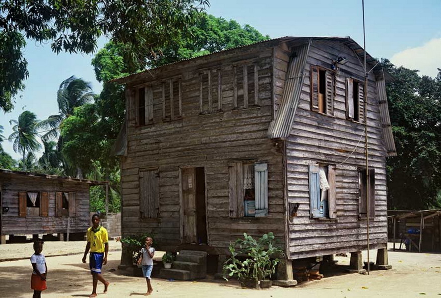Surinam - photographs by Marco de Nood - photographer.