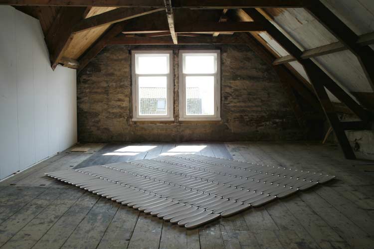 untitled - 2008 - installatie - 180 French baguette platters - Pierre Kemp-project - Warder, The Netherlands